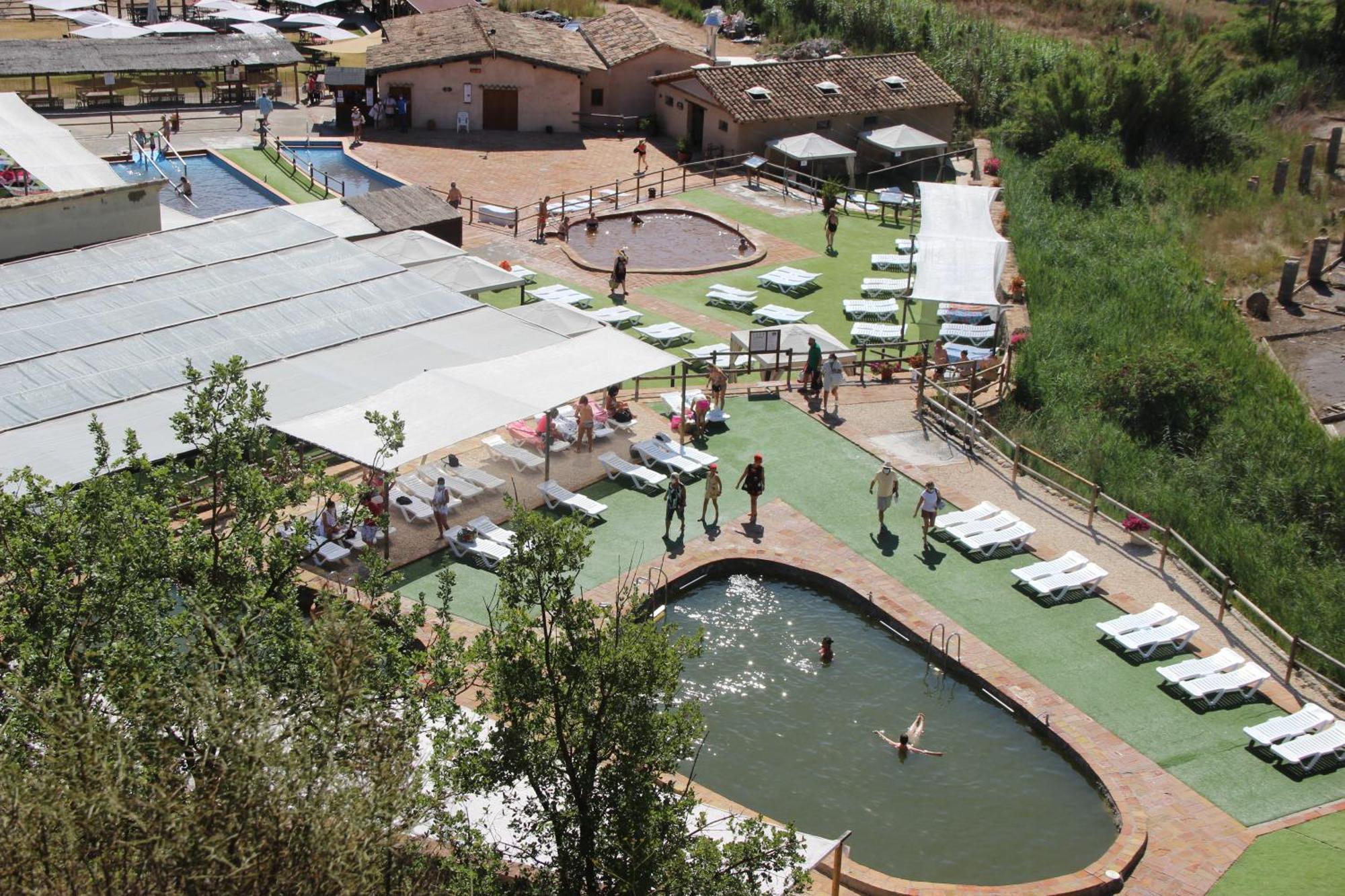 Albergue Sierra De Arbe Naval 外观 照片